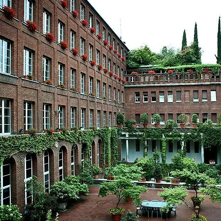 Hostal New Generation Center *