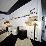 بيت شباب New Generation Center ميلان