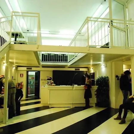 Auberge de jeunesse New Generation Center *