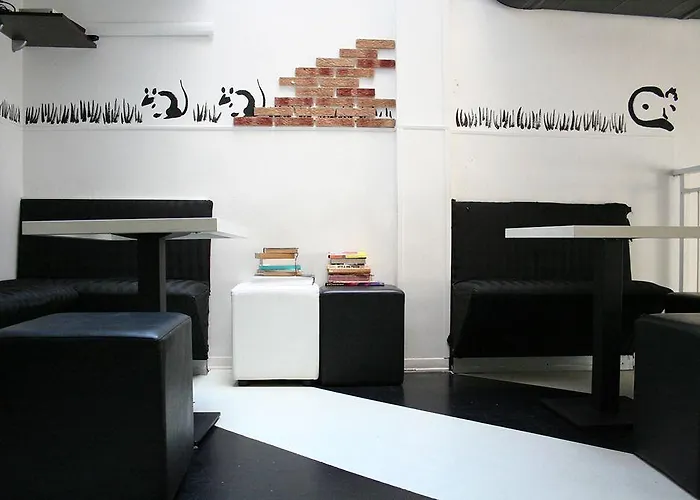 Hostel New Generation Center *