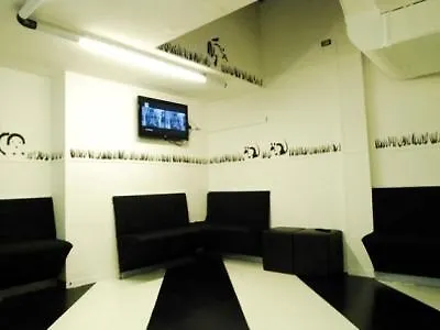 New Generation Center * Milán